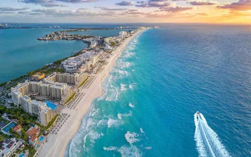 Moving to Cancun: Tips, Reasons and Everything You Need to Know