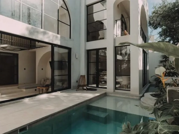 Pool and livingroom in Torana Tulum