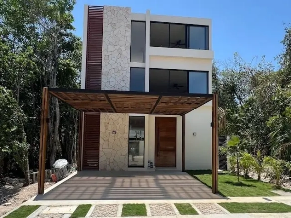 Front Facade Villa Ciudad Mayakoba Playa del Carmen
