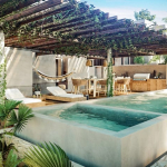 Piscine à côté du grill et du salon du Mar y Miel Tulum
