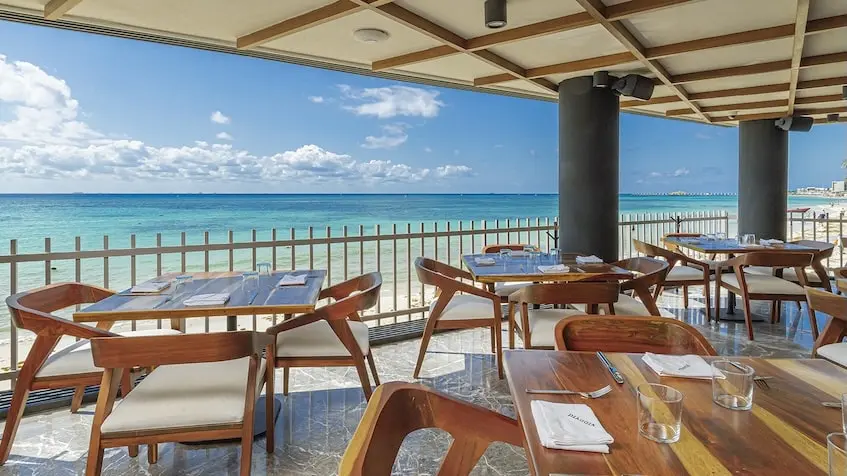 IT Beach Playa del Carmen Beach area