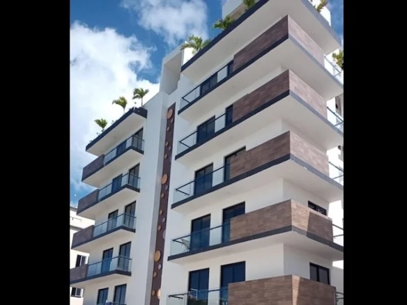 Fachada lateral edificio Mya Black Dimond Playa del Carmen