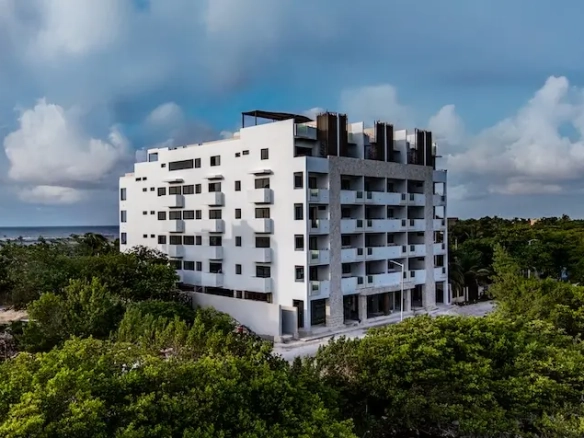 Fachada frontal Hama Mahahual