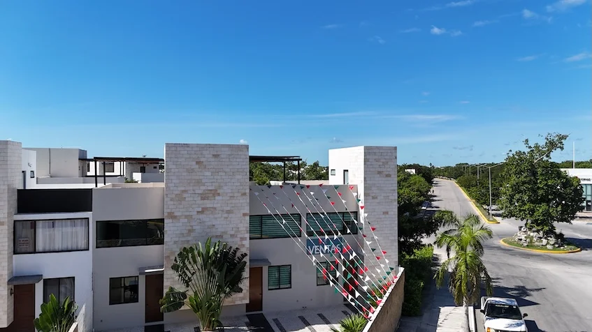 Fachada casa paraiso playa encantada