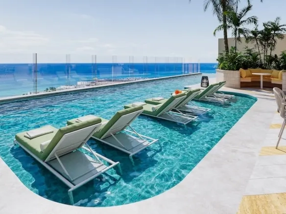 Rooftop con vista a la playa en Solar Midtown Playa del Carmen