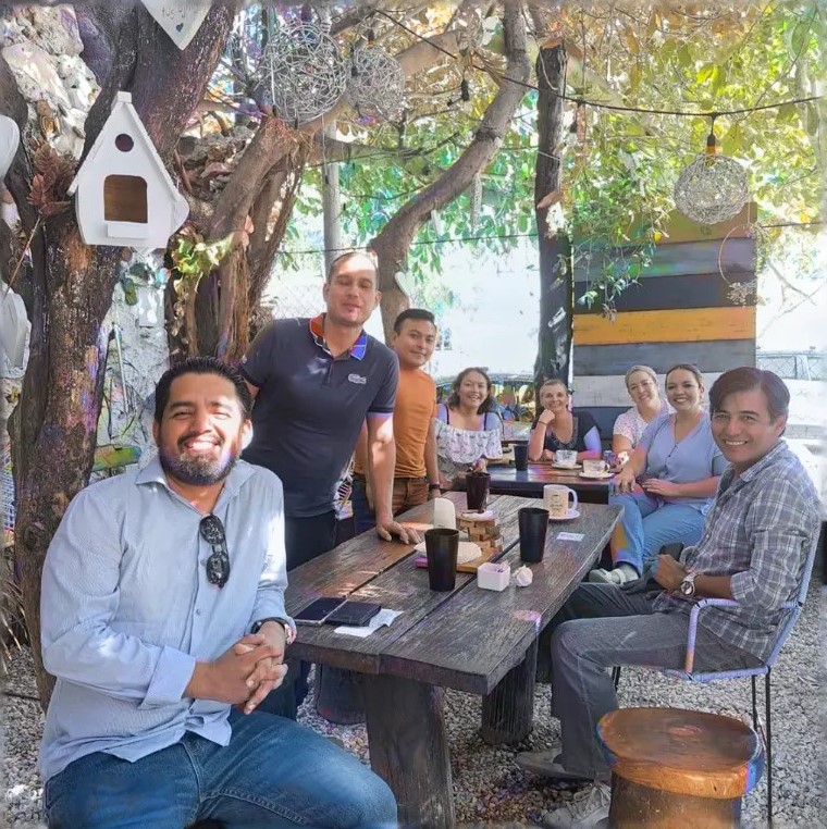 Desayuno equipo playa real Estate