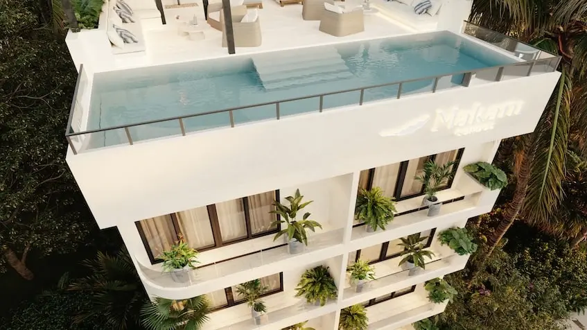 Alberca rooftop en Makani Condos Playa del Carmen
