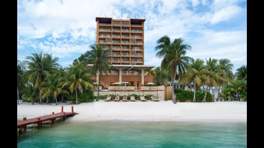 Fachada edificio en Mistral Condos Costa Mujeres Cancun