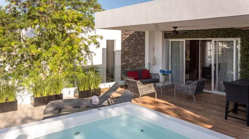 Jacuzzi en la Terraza en Casa senderos Mayakoba Playa del Carmen