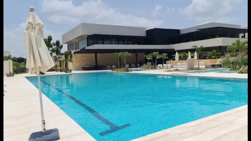 Swimming pool in Merida Residential Province