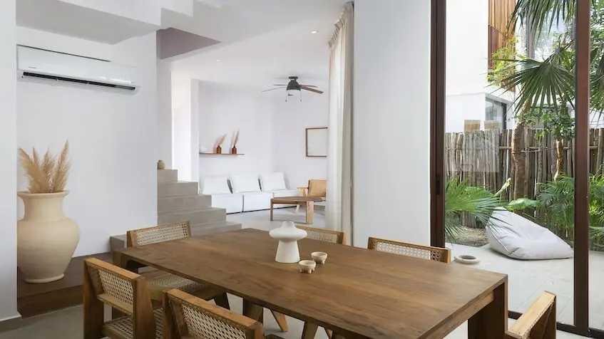 Salle à manger commune à l'extérieur à Sabella Tulum