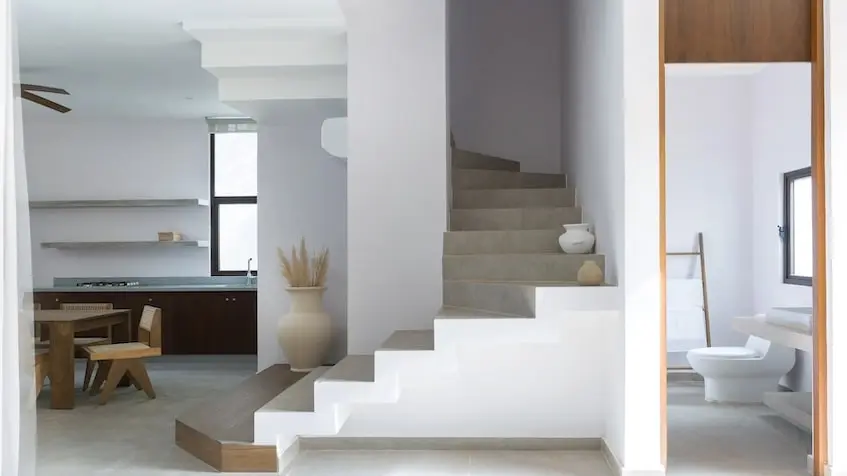 Escalier avec salle à manger à Sabella Tulum
