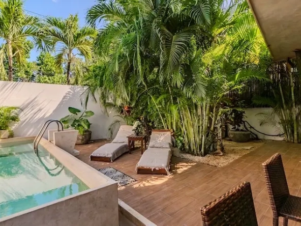 Una Alberca en Casa Caramelo Tulum | Villa de 4 Recámaras en Venta