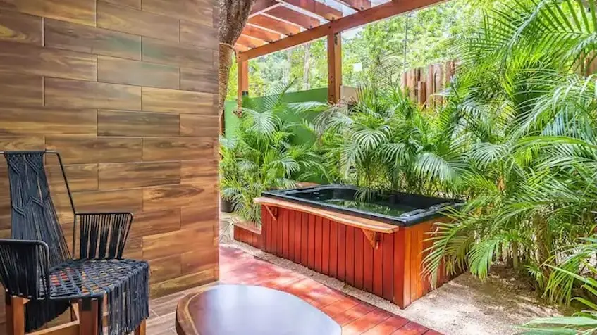 Un jacuzzi à Aguasanta Tulum
