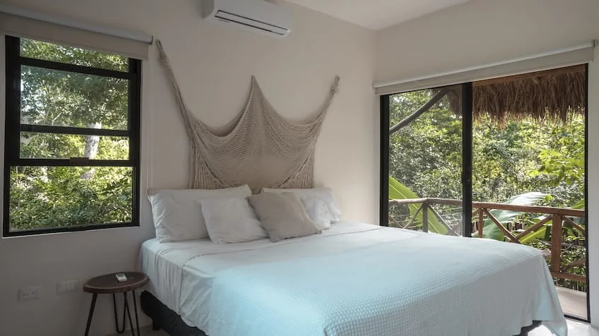 Second-level bedroom Villa Aguamarina Tulum