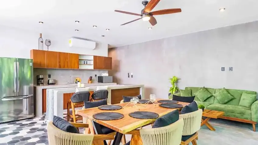 Salle de séjour avec cuisine à Aguasanta Tulum