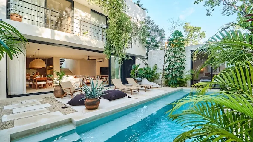 Fachada Casa con Alberca en Flora Fauna Tulum