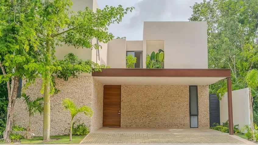 Fachada frontal en Casa Arenas Valenia Playa del Carmen