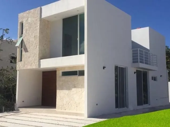 Fachada frontal Privada Barcelona Encuentro Residencial Playa del Carmen