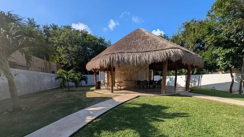 Garden with palapa in Playa del Carmen Residential Encounter