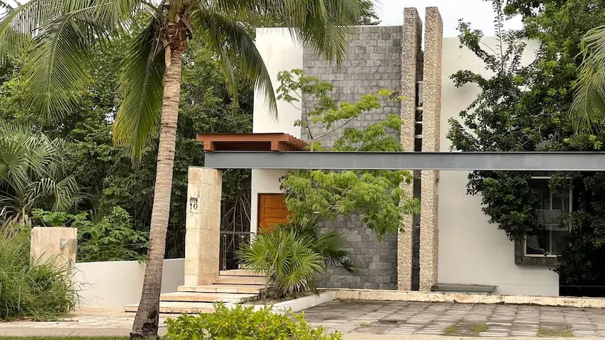 Main façade in Villa Lol Ha Playacar Playa del Carmen