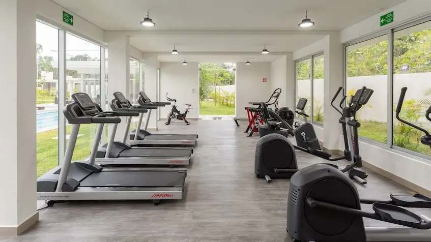 Gimnasio en Casa Itzamná mayakoba en Playa del Carmen