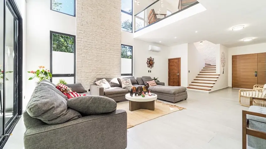 Sala doble altura en Casa en Venta en Senderos Mayakoba en Playa del Carmen