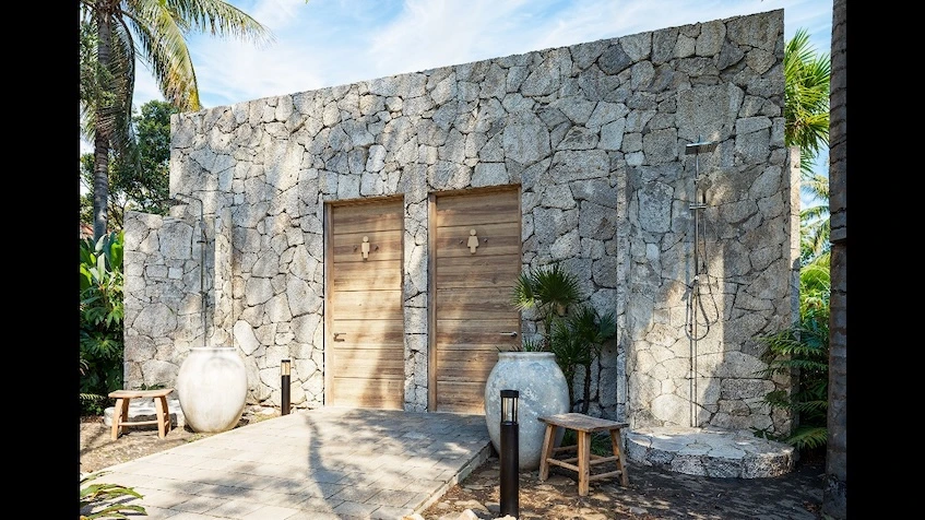 Baño exterior en Villas Leembal Playa del Carmen
