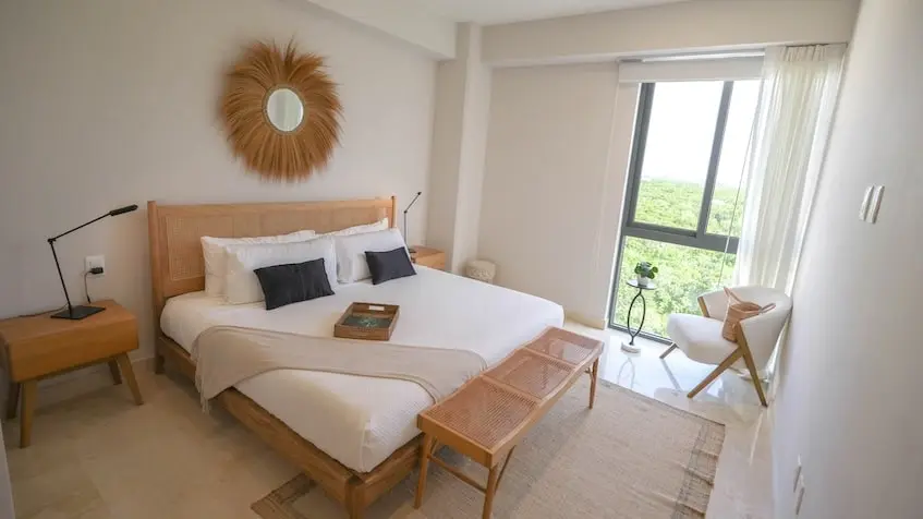 Recamara principal con cama kingsize Macondo Mayakoba Playa del Carmen