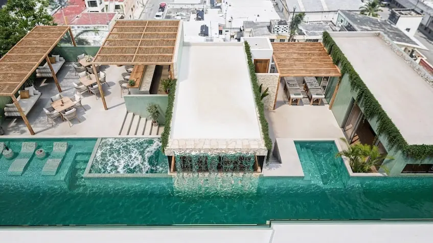Rooftop con alberca en Ayana Residences Playa del Carmen