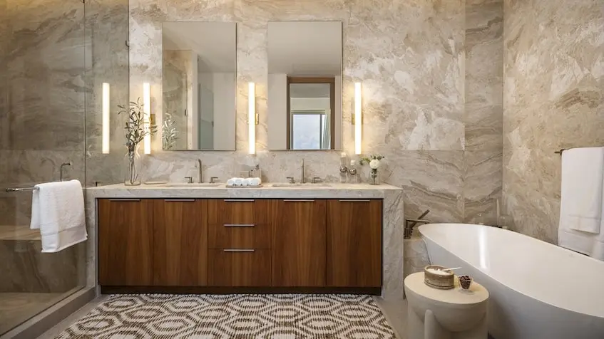 Bano principal lujo One Laguna Residences Cancún