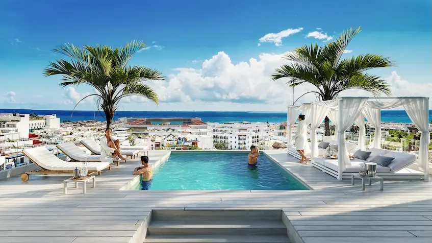 Menotto 10 rooftop pool Playa del Carmen