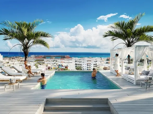 Rooftop pool en Menotto 10 Playa del Carmen