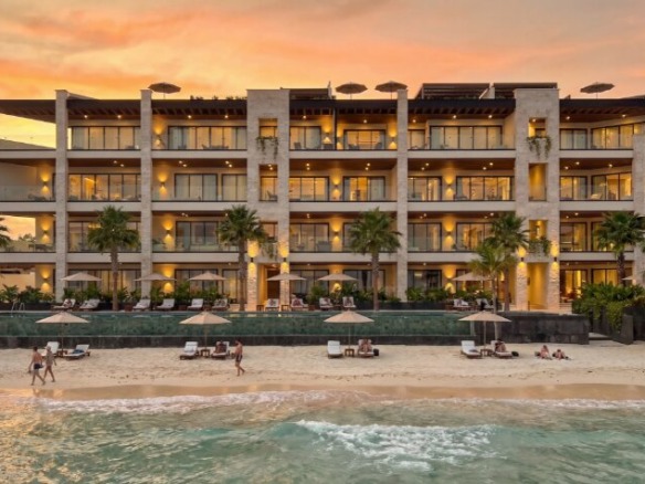 LunAzul Puerto Aventuras Facade