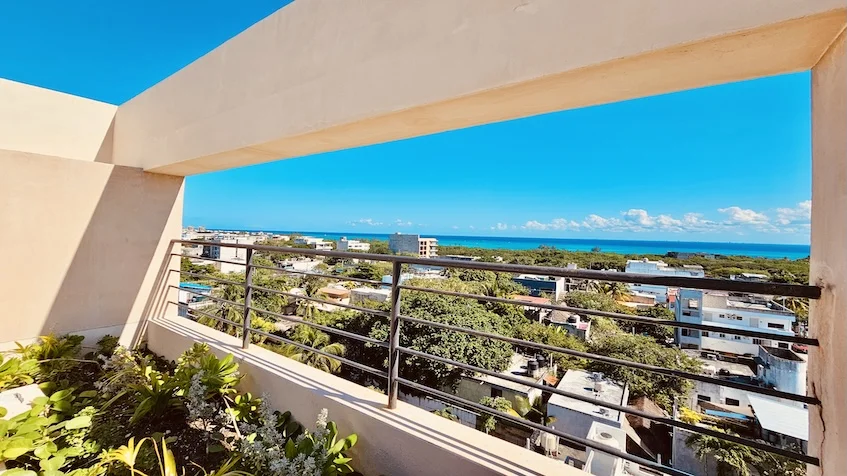 Rooftop camastros en Nalu Sanctuary Playa del Carmen