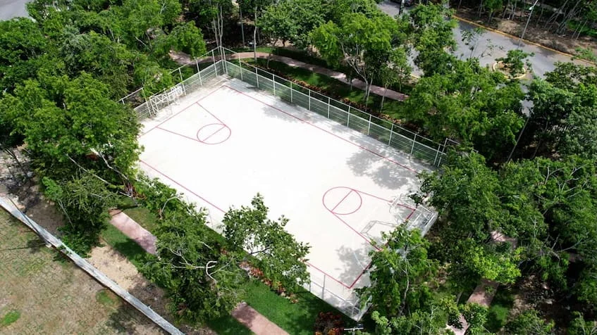 Cancha multiusos en Almazara Playa del Carmen