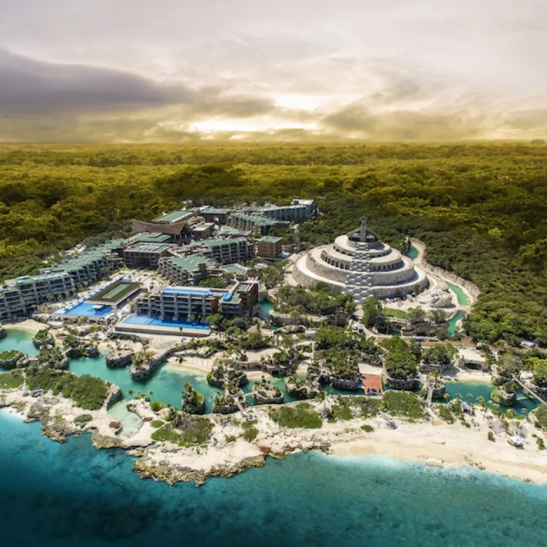Qué Hacer en Hotel Xcaret Arte: Guía Completa de Experiencias, Gastronomía y Parques
